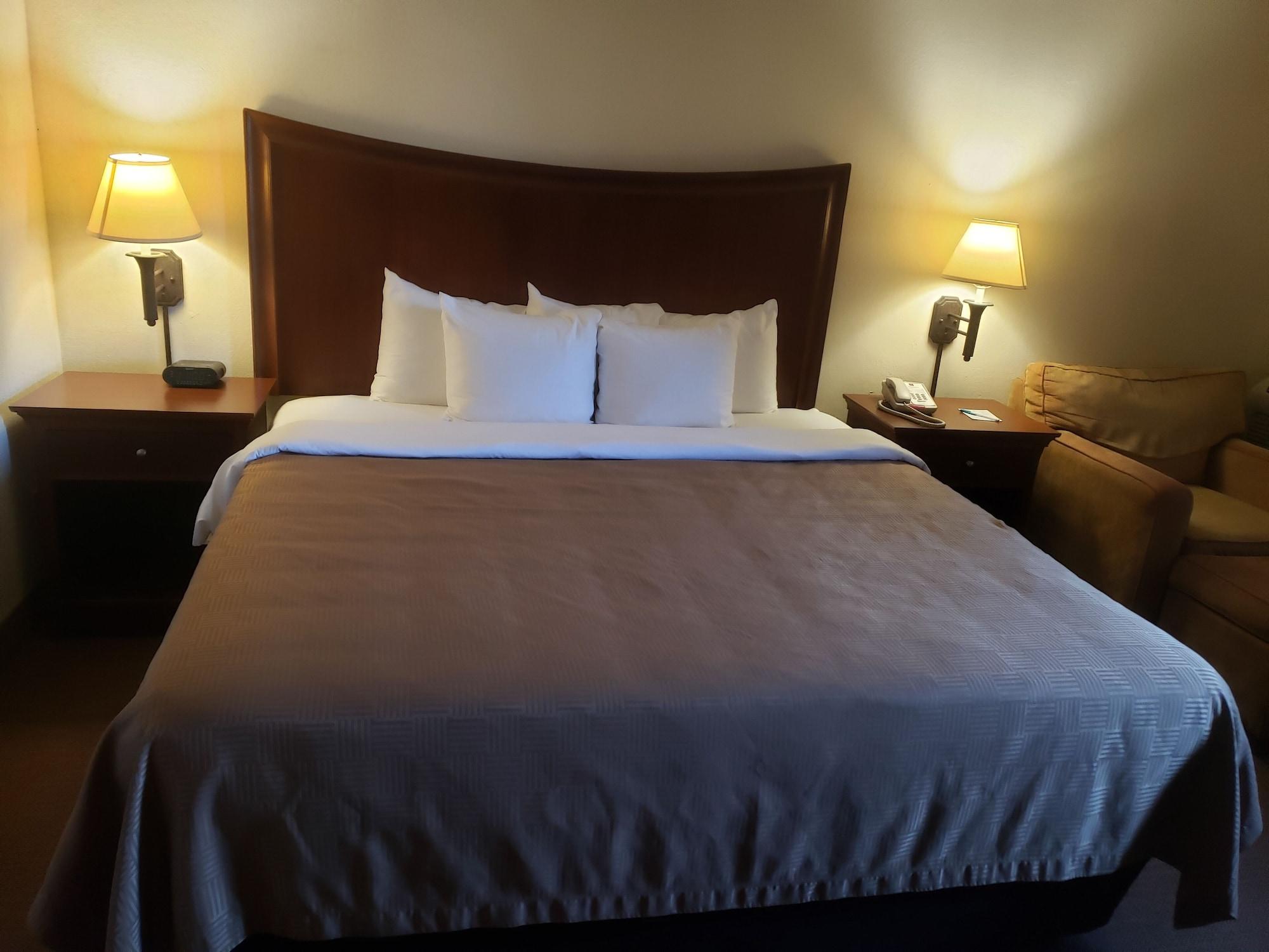 Tulsa Square Hotel Central, I-44 By Oyo Экстерьер фото