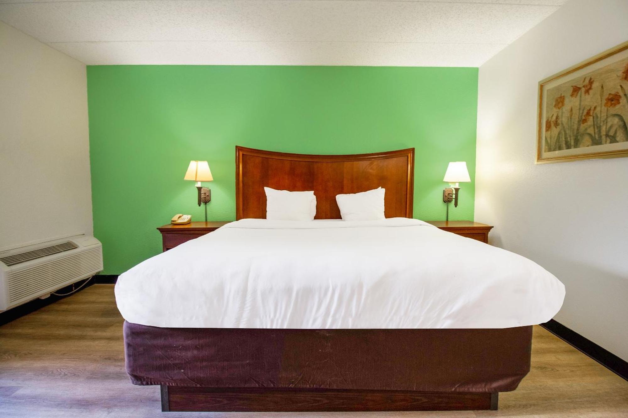 Tulsa Square Hotel Central, I-44 By Oyo Экстерьер фото