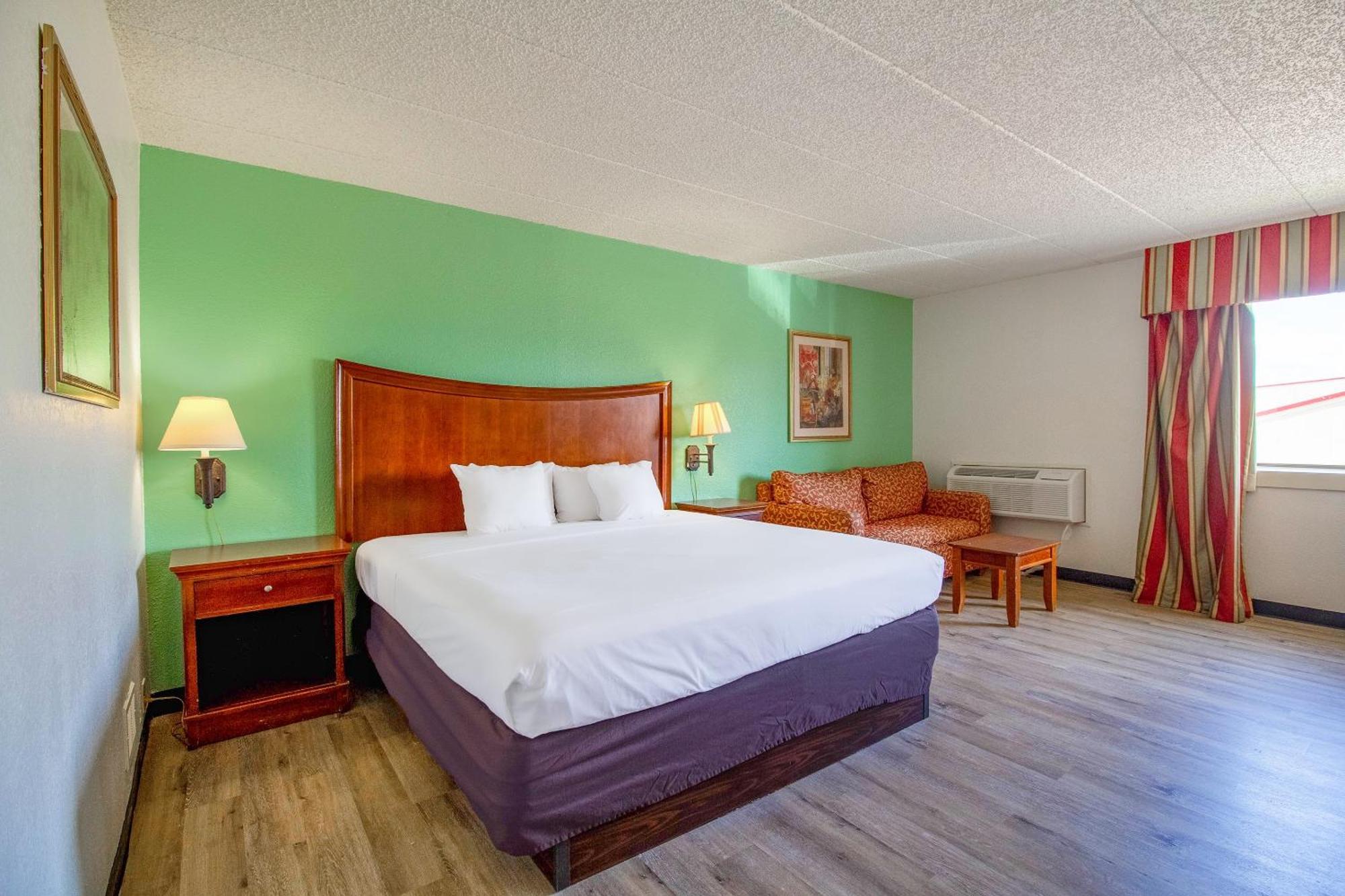 Tulsa Square Hotel Central, I-44 By Oyo Экстерьер фото