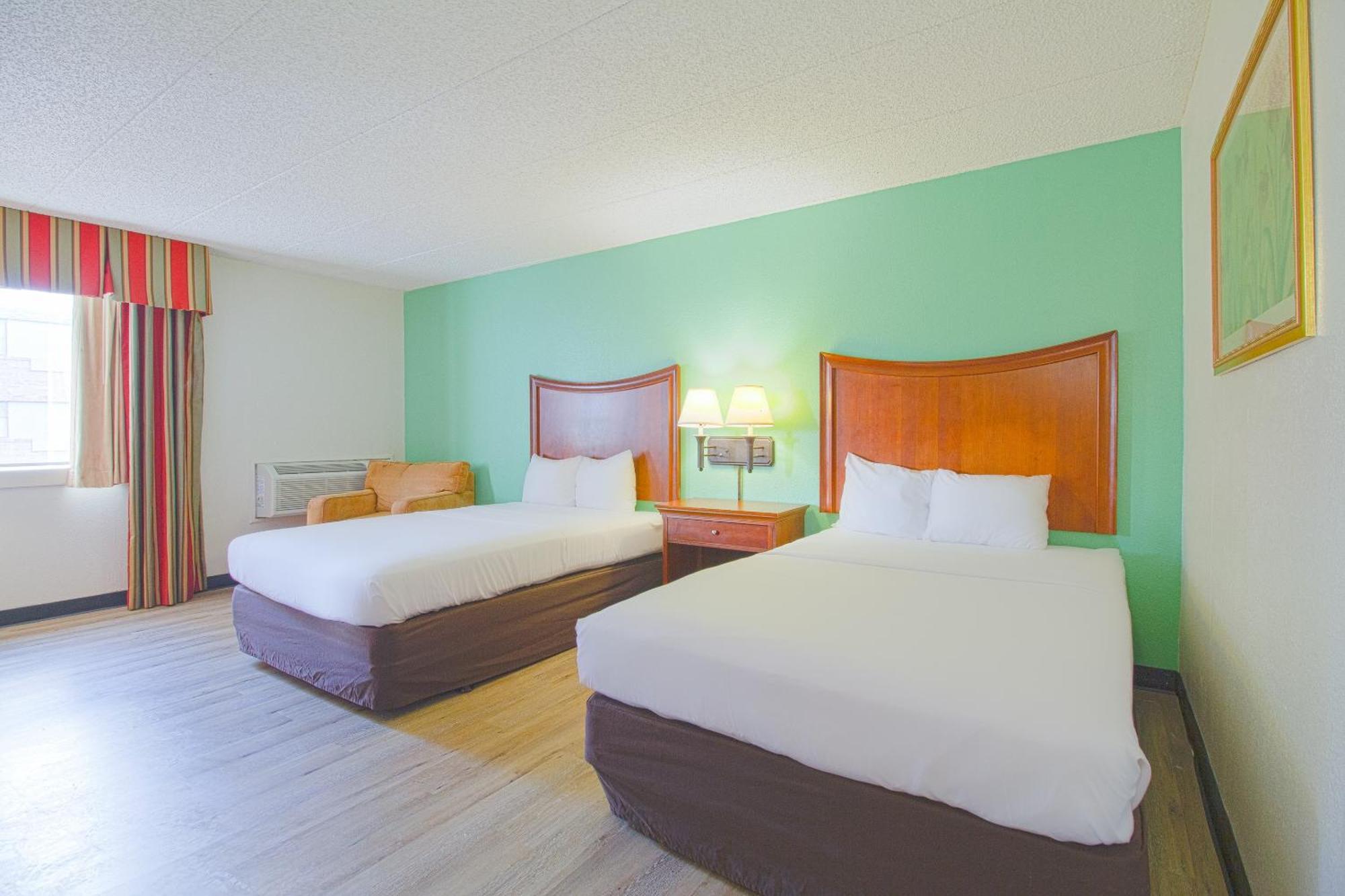 Tulsa Square Hotel Central, I-44 By Oyo Экстерьер фото